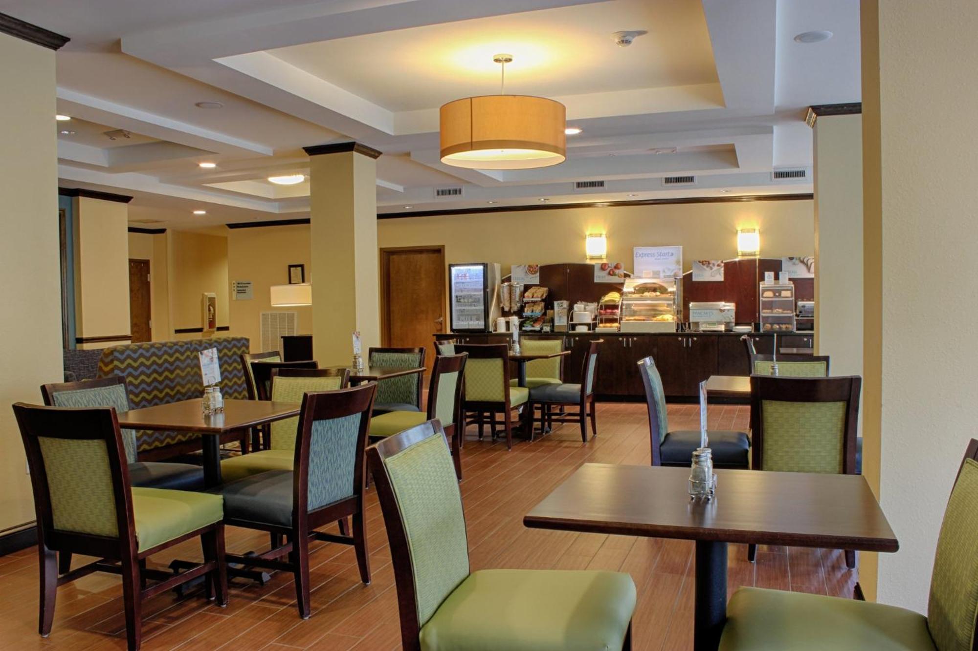 Holiday Inn Express & Suites Lebanon By Ihg Exterior foto